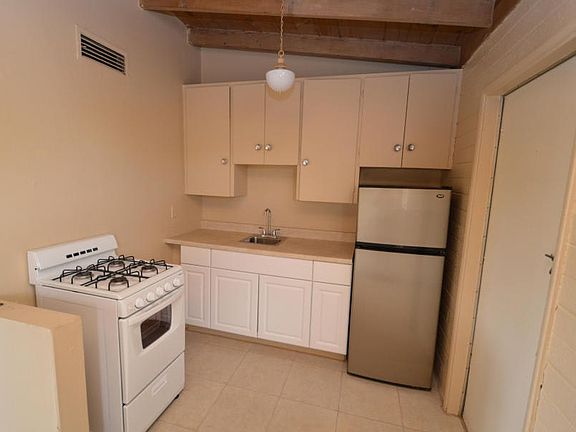 3rd image of 2939 N Flanwill Blvd
