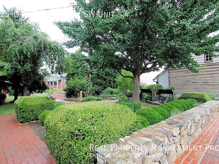 125O Clubhouse Dr SW #4 — Photo 37