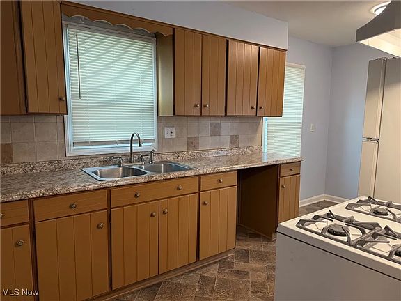 5th image of 55 W Ralston Ave