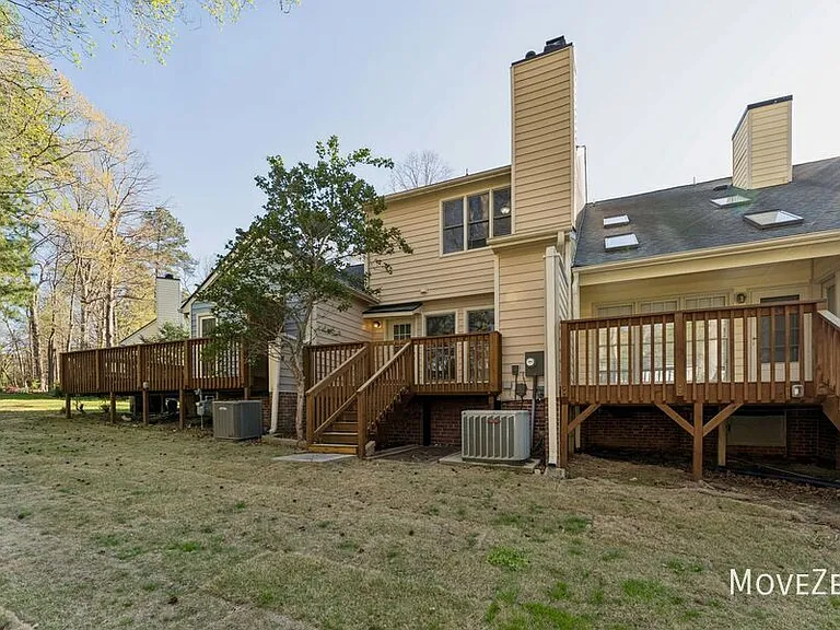 134 Sanair Ct — Photo 5