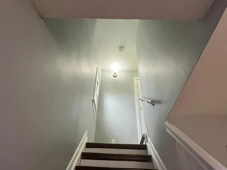 270 Bernard Ter — Photo 4