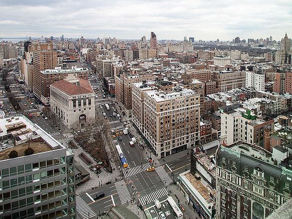 3rd image of 2039 Broadway #37E