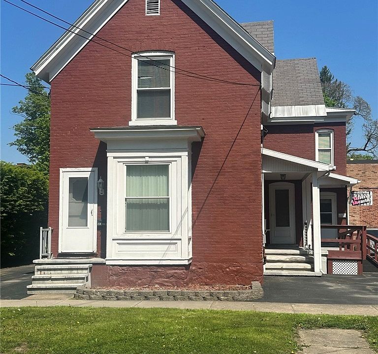 1st image of 210 Park Ave