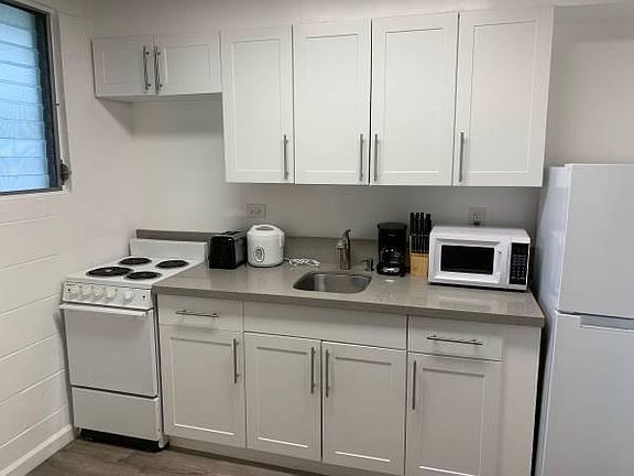 4th image of 426 Pau St #5