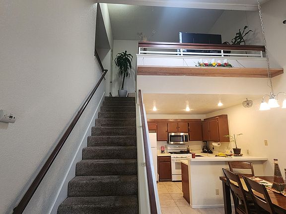 5th image of 220 E Grant St Unit 63