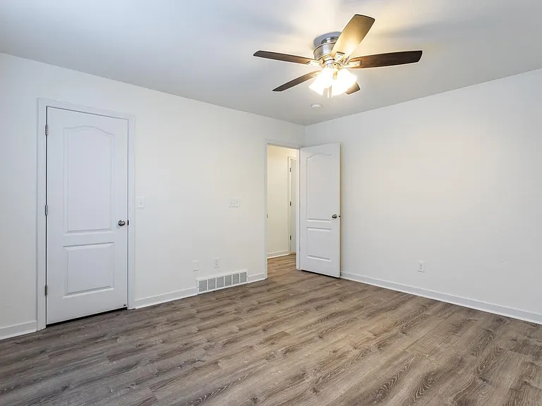 5823 Sagebrook Dr — Photo 8