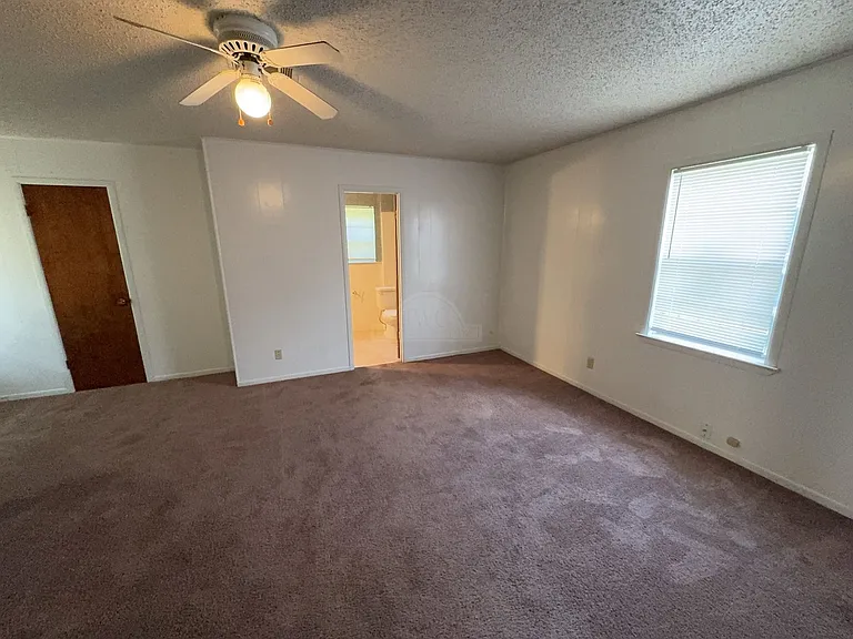 906 Jefferis Ave — Photo 10