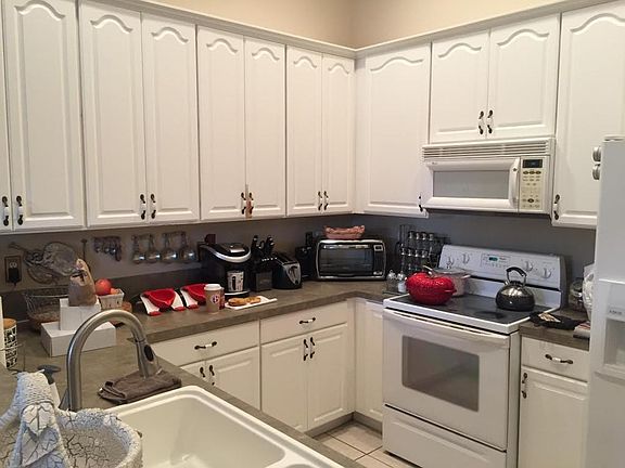 3rd image of 8362 Logia Cir #1