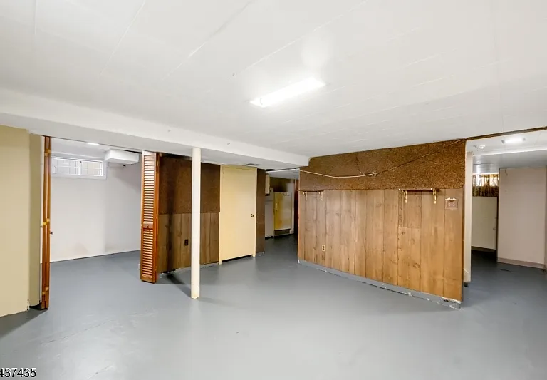 203 Charlton Ave — Photo 14