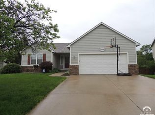 2509 Stowe Dr, Lawrence, KS 66049