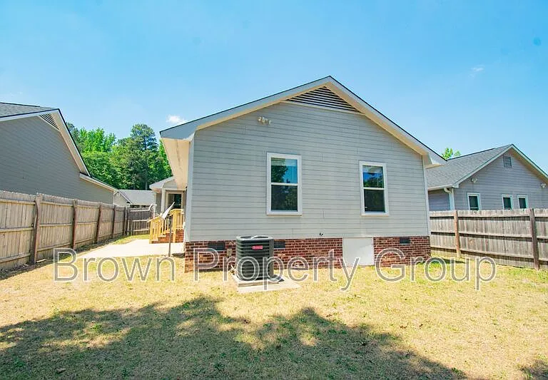 2846 Copenhagen Dr — Photo 17