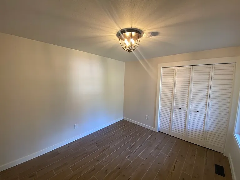 650 Jasmine Pl NW — Photo 20
