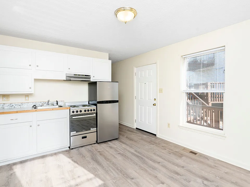 1202 D St #C2
