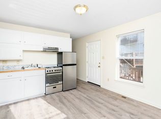 1202 D St APT C2, Waynesboro, VA 22980
