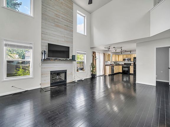 5th image of 119 E Aspen Cir