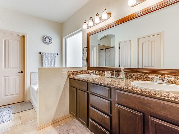 5th image of 524 Lichfield Dr