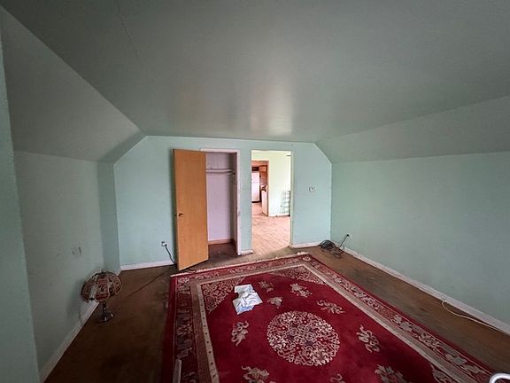 4th image of 9514 S Sawyer Ave