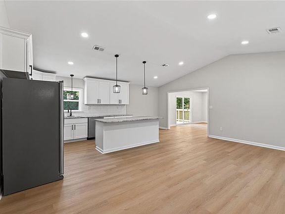 4th image of 7396 Birch Island Rd