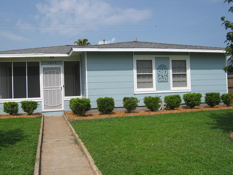 Freshly Painted! Beautiful!