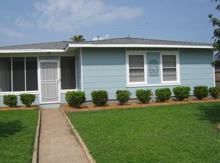 1213 Bayou Shore Dr, Galveston, TX 77551
