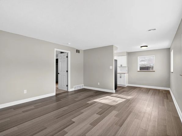 211 Buffington Rd #3