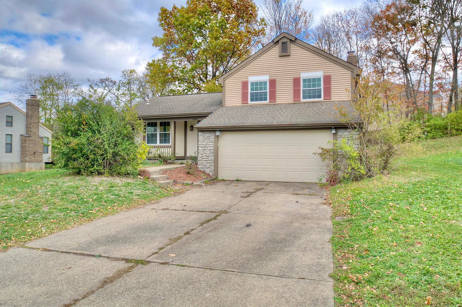 5390 Shadow Hill Ct photo 1