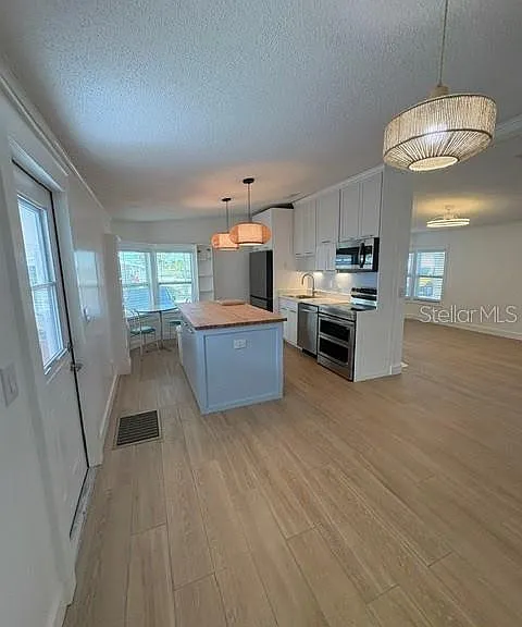 1 Pelican Dr N — Photo 5