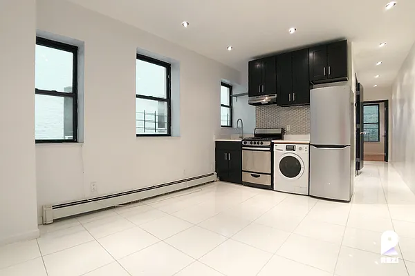 Rented by REZI | media 17