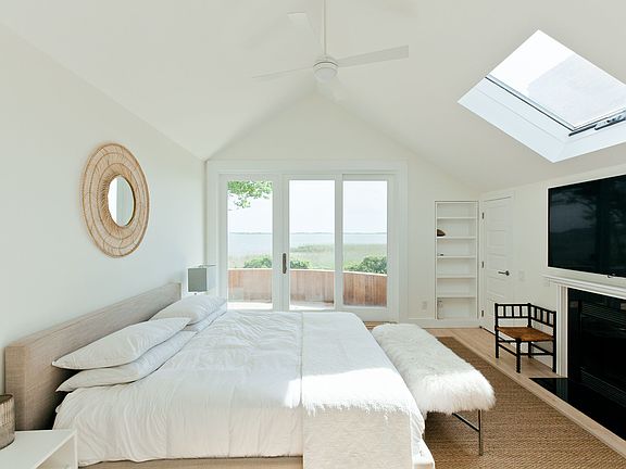 5th image of 23 Wheaton Way