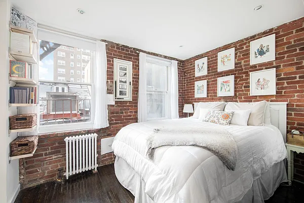 Sold by Compass | media 2