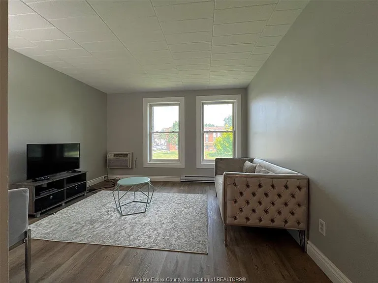 6563 Thornberry Cres — Photo 17