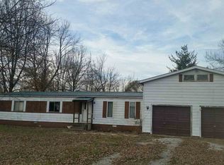 110 Pershing St, Odon, IN 47562