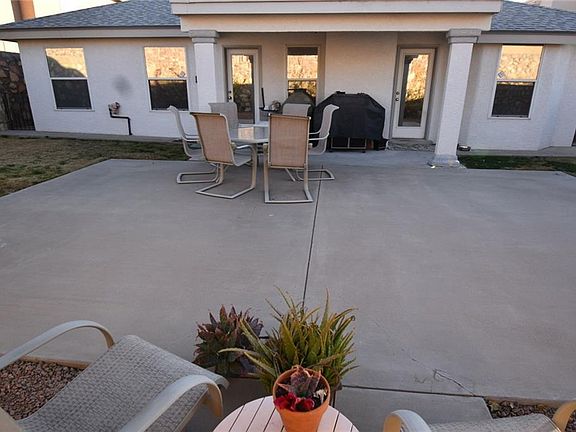 5th image of 7033 Crown Ridge Dr