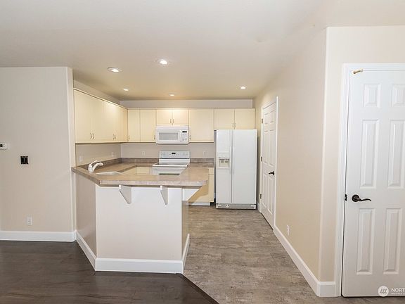 5th image of 1121 Braeburn Terrace