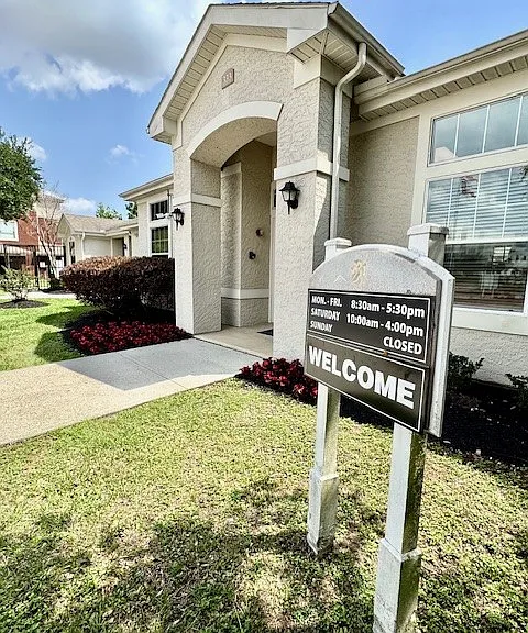 Kimberly Pointe Apartments — Photo 10