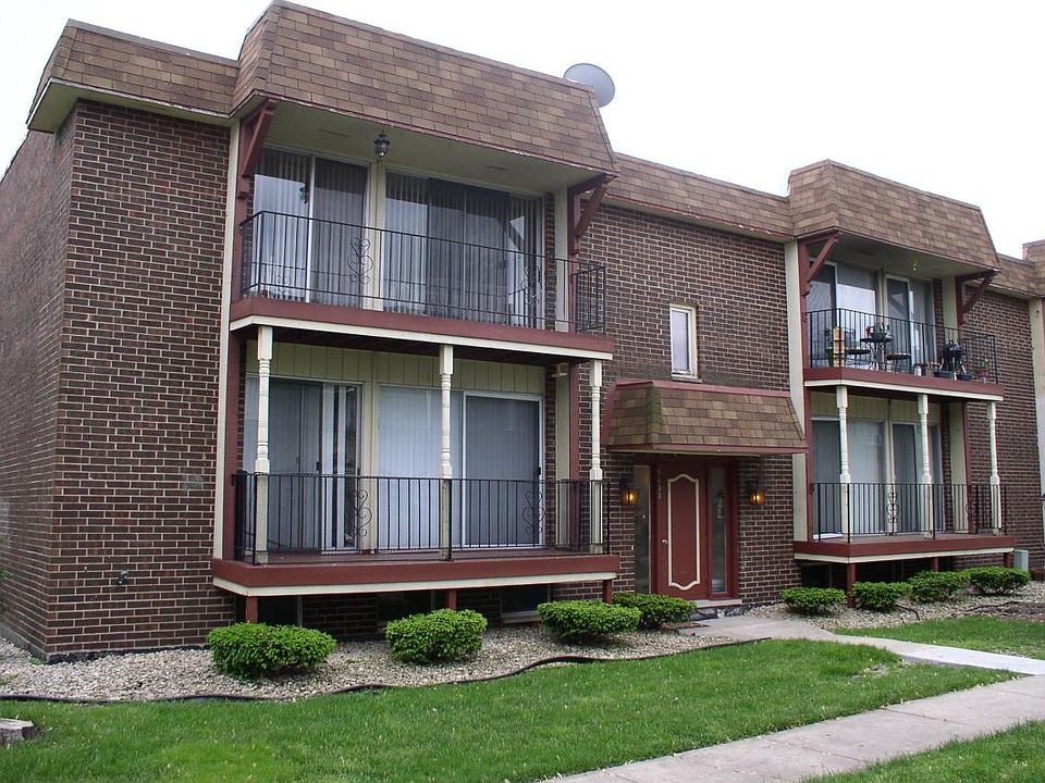 1st image of 5633 Saint James Ct
