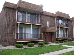 5633 Saint James Ct, Oak Lawn, IL 60453