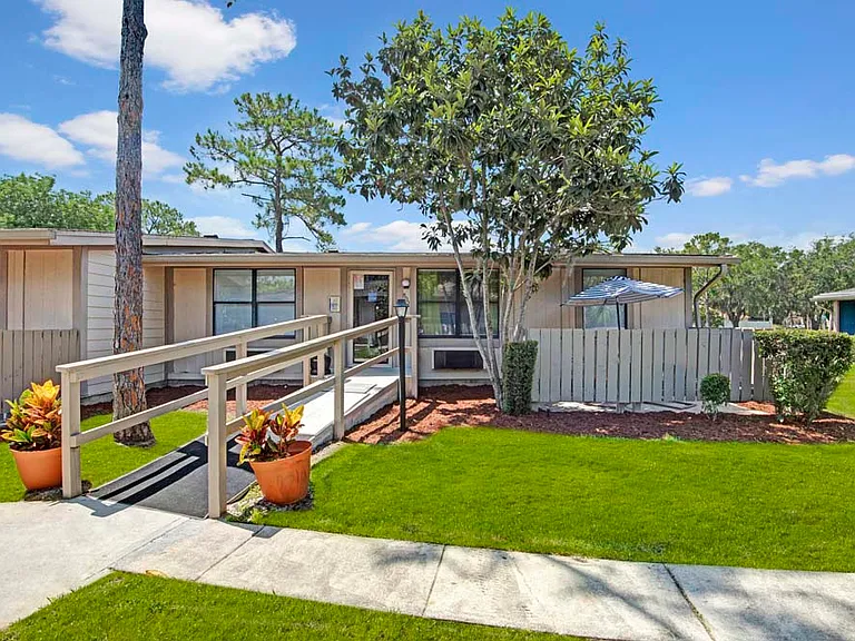 Nova Glen — Photo 19