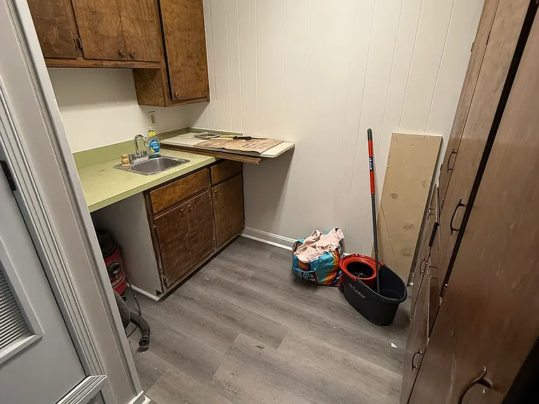 1513 Rex St — Photo 3
