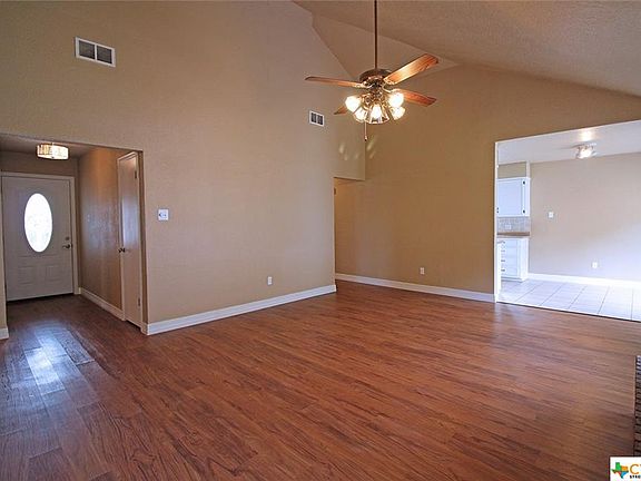 5th image of 2313 Phyllis Dr