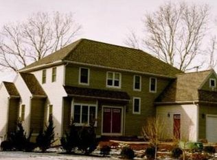 54 Loop Rd, Falmouth, MA 02540