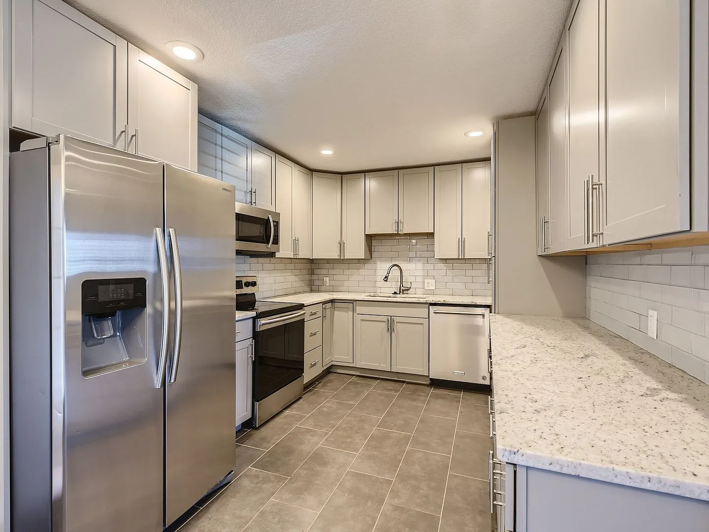 Evolve Real Estate: Available 10/1/2026 Charmng Mid Century 4 Bed Home In Mar Lee Manor! — Photo 3