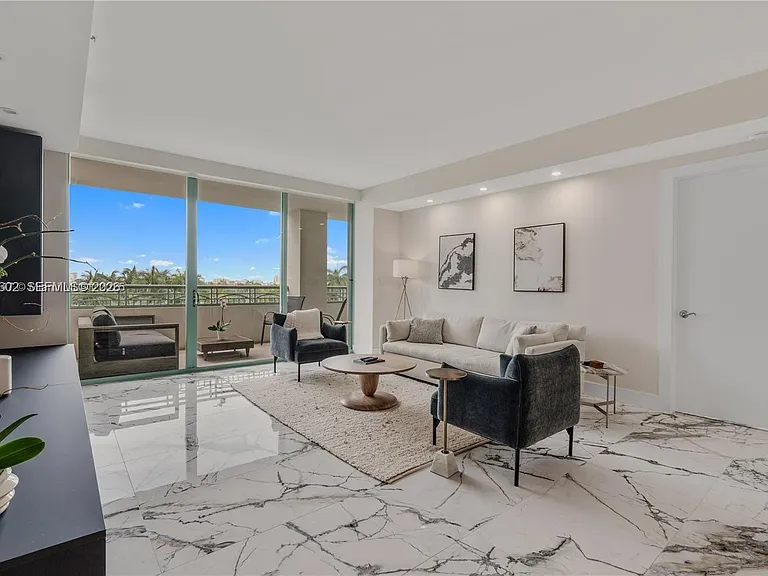 3400 SW 27th Ave #605 — Photo 34