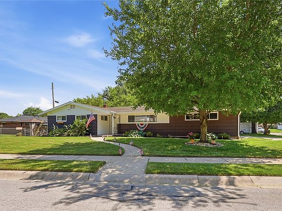 3rd image of 514 Hillridge Dr