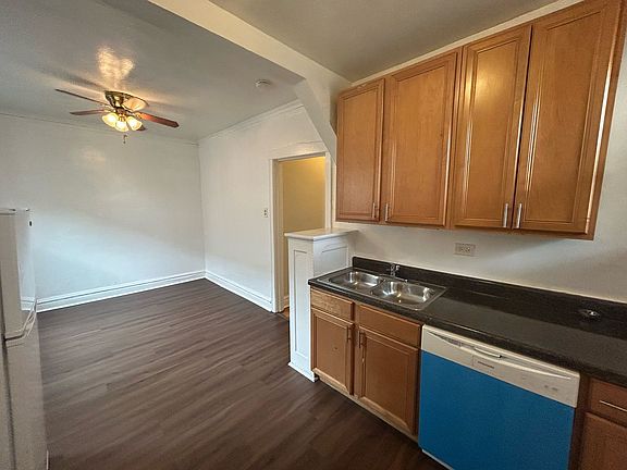 5th image of 5002 N Springfield Ave #3906-3B