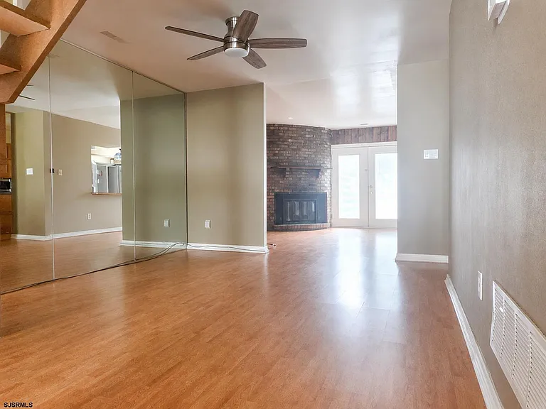 2604 Dogwood Ct — Photo 6