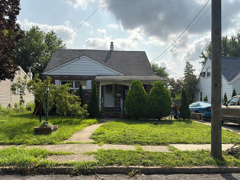 1st image of 218 Patricia Ln