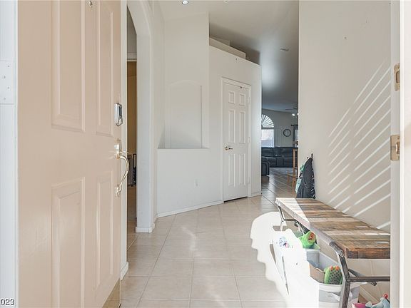 4th image of 7698 Rainbow Cove Dr