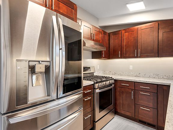 2nd image of 1031 NE 188th St