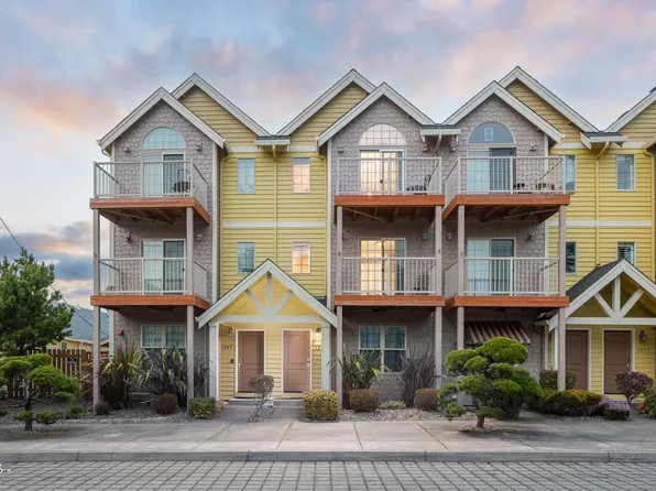 1311 NW 15th St, Lincoln City, OR 97367